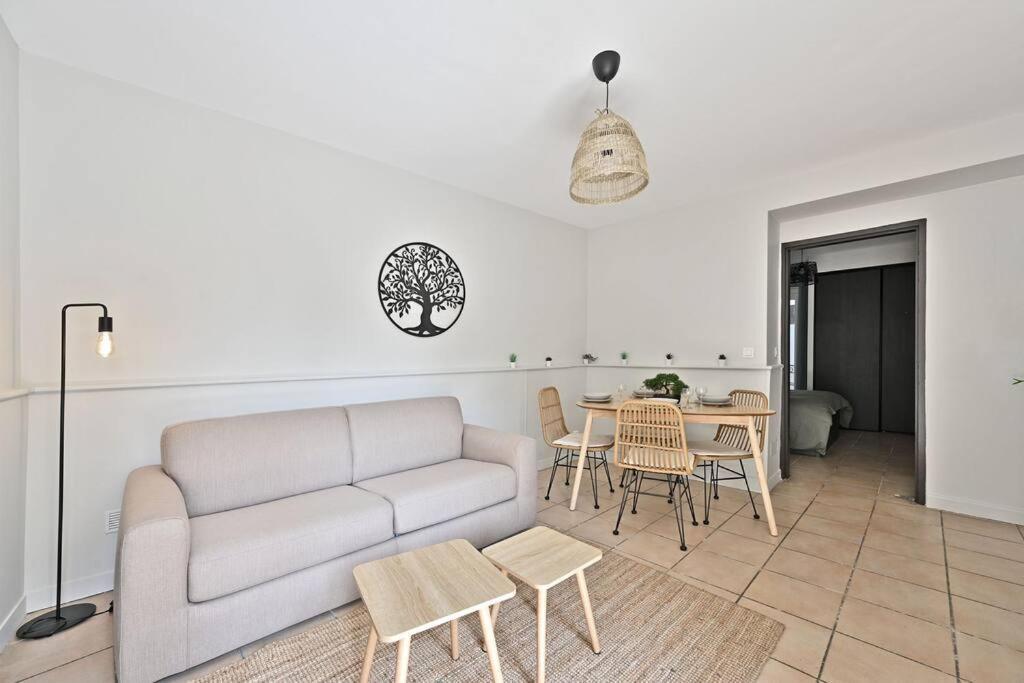 L'Olivier - 2 Terrasses - Clim Ac - Wifi - Proche Theatres Apartment อาวีญง ภายนอก รูปภาพ