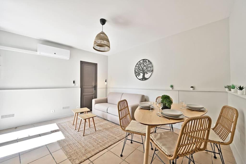 L'Olivier - 2 Terrasses - Clim Ac - Wifi - Proche Theatres Apartment อาวีญง ภายนอก รูปภาพ