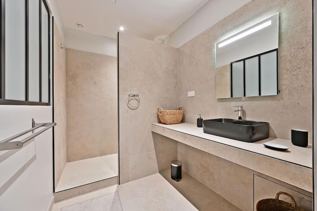 L'Olivier - 2 Terrasses - Clim Ac - Wifi - Proche Theatres Apartment อาวีญง ภายนอก รูปภาพ